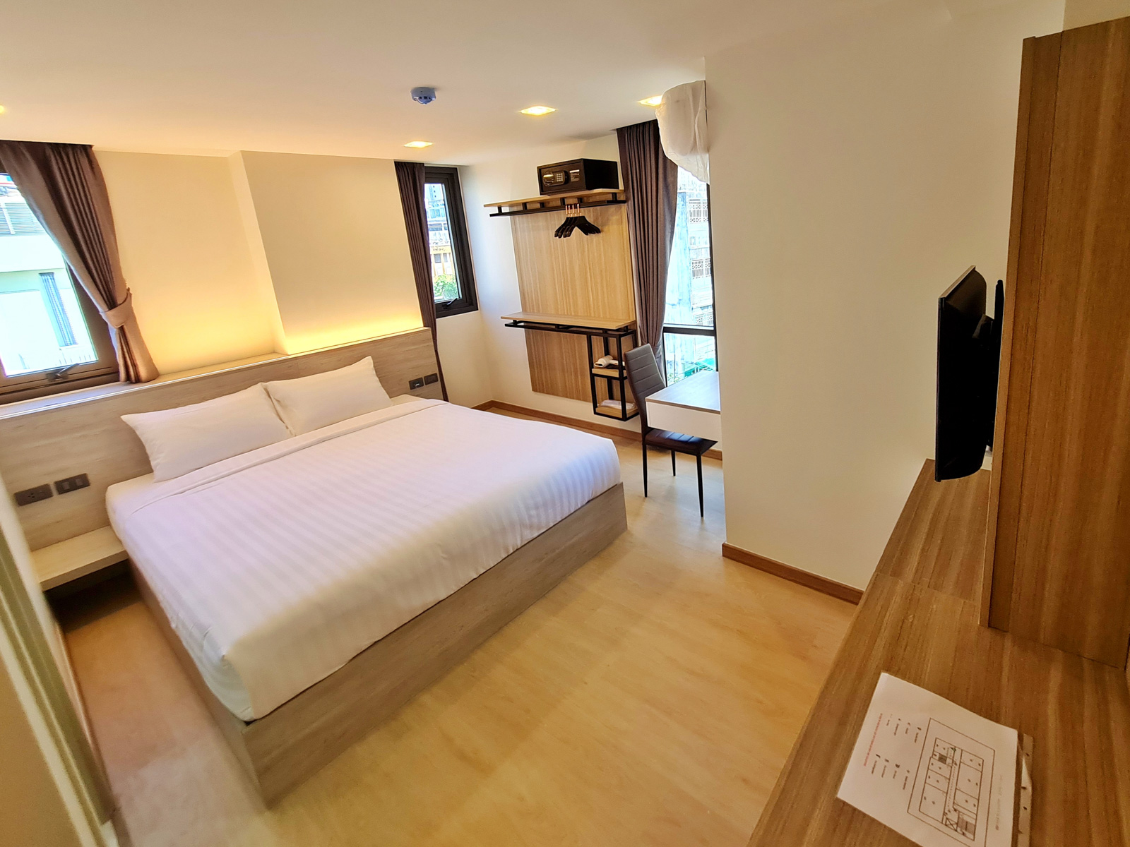 thana-wisut-hotel-khao-san-road-phra-nakhon-bangkok